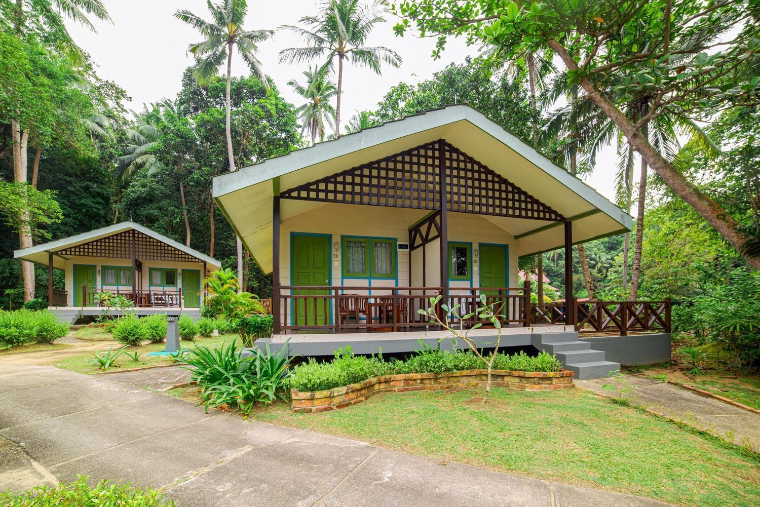 Nirwana Beach Club Lagoi Bagian luar foto