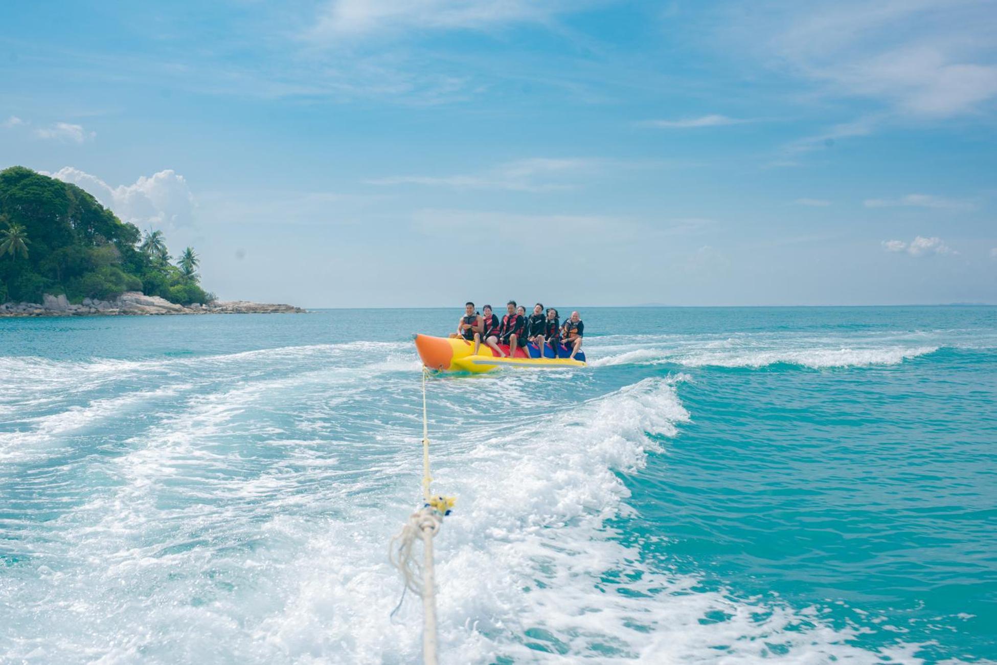 Nirwana Beach Club Lagoi Bagian luar foto